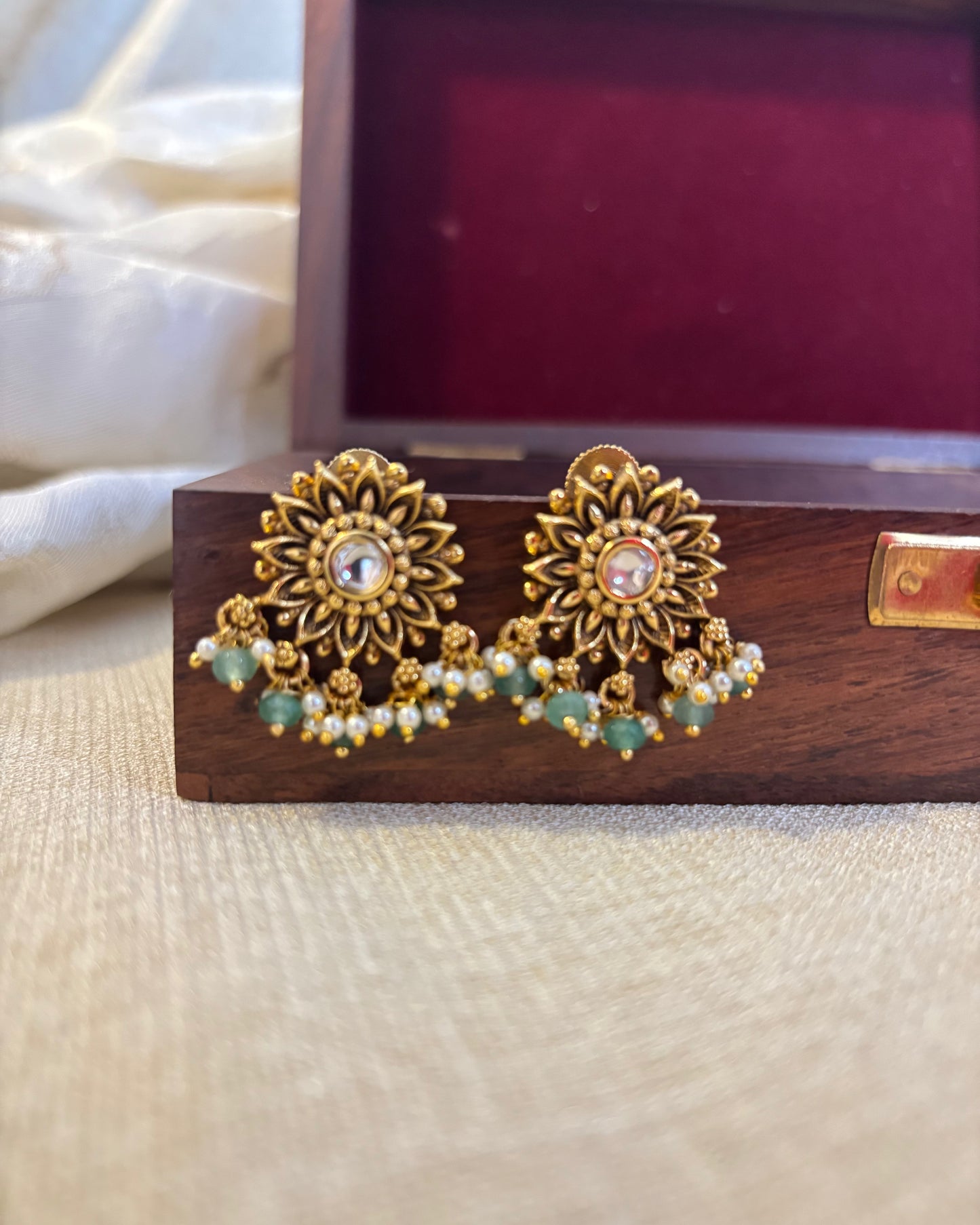 Minimal Floral Stud Earrings | ER100