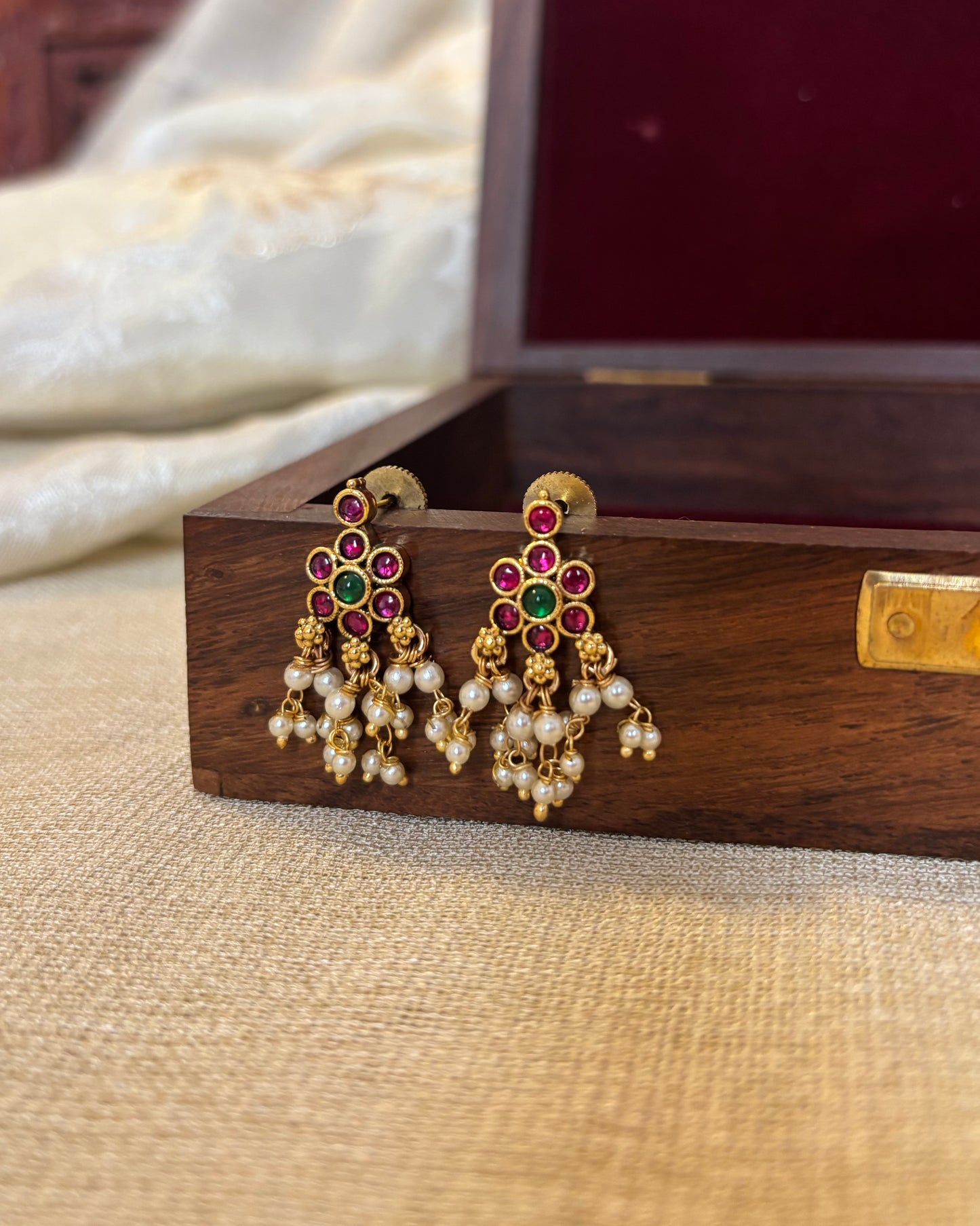Kemp Minimal Floral Stud Earrings | ER104