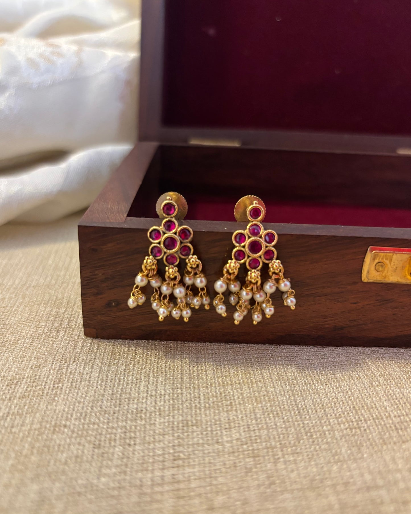 Kemp Minimal Floral Stud Earrings | ER103