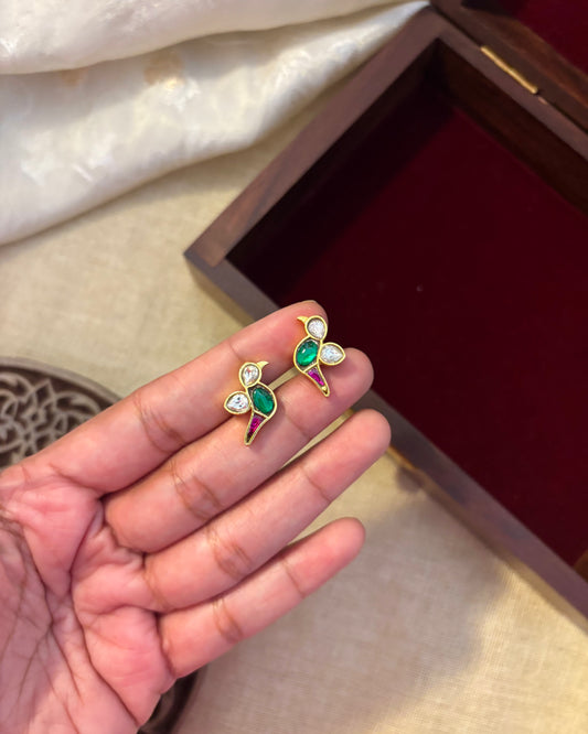 Parrot Minimal Stud Earrings | ER107