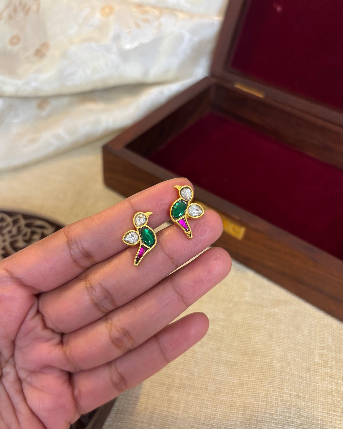 Parrot Minimal Stud Earrings | ER107