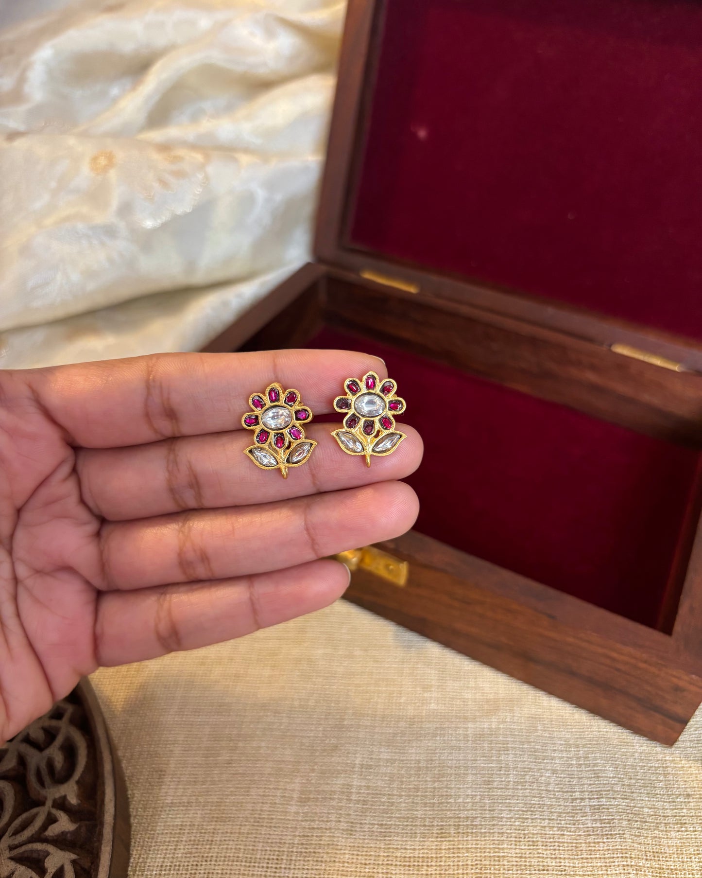 Sunflower Minimal Stud Earrings | ER108