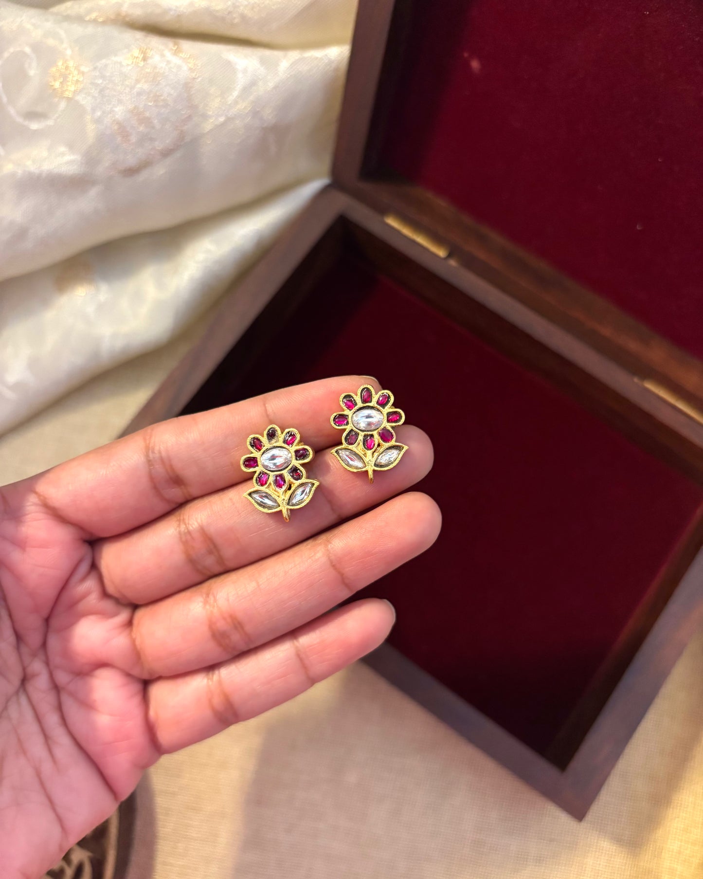 Sunflower Minimal Stud Earrings | ER108