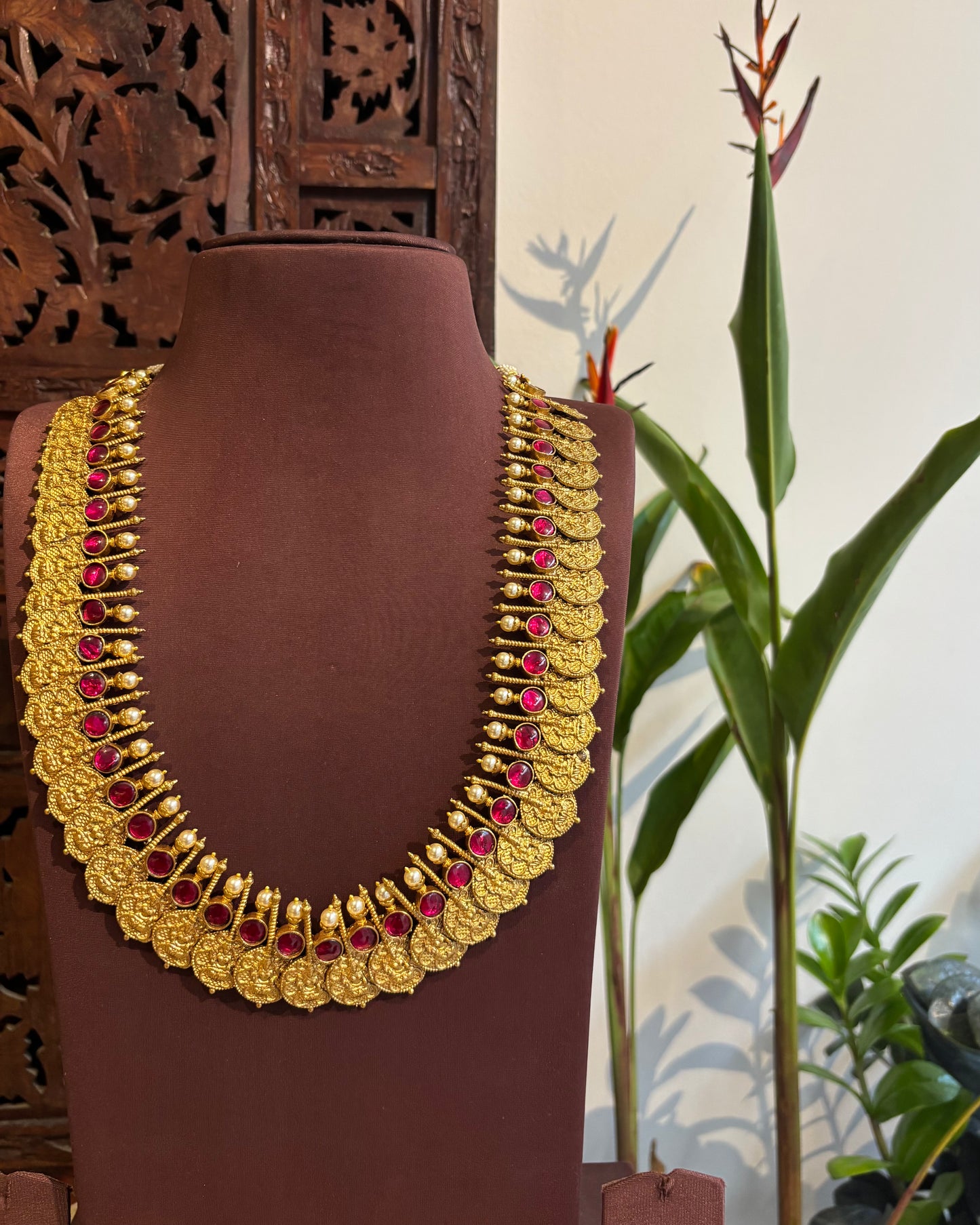 Lakshmi Antique Kaasu Haram with Kundan & Pearl Detailing – Bridal Temple Jewellery | NC205