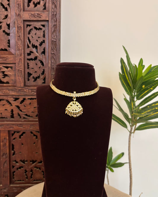 Floral Motif Impon Pendant Attigai Necklace – White | NC634