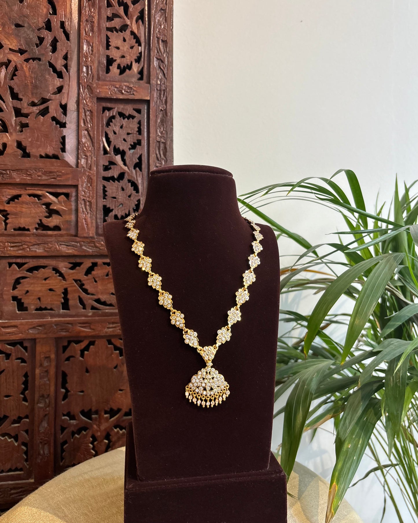 Vintage Impon Mid-Length Floral Necklace | NC314