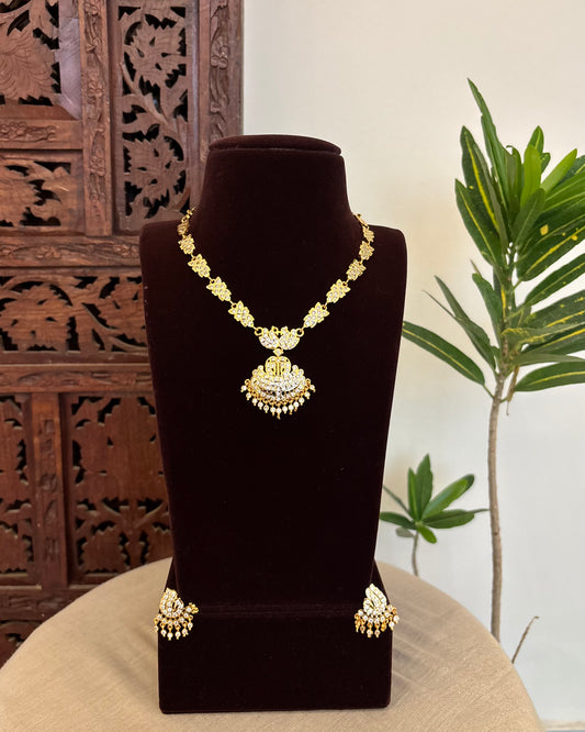 Vintage Impon Necklace With Earrings  –  White | NC641