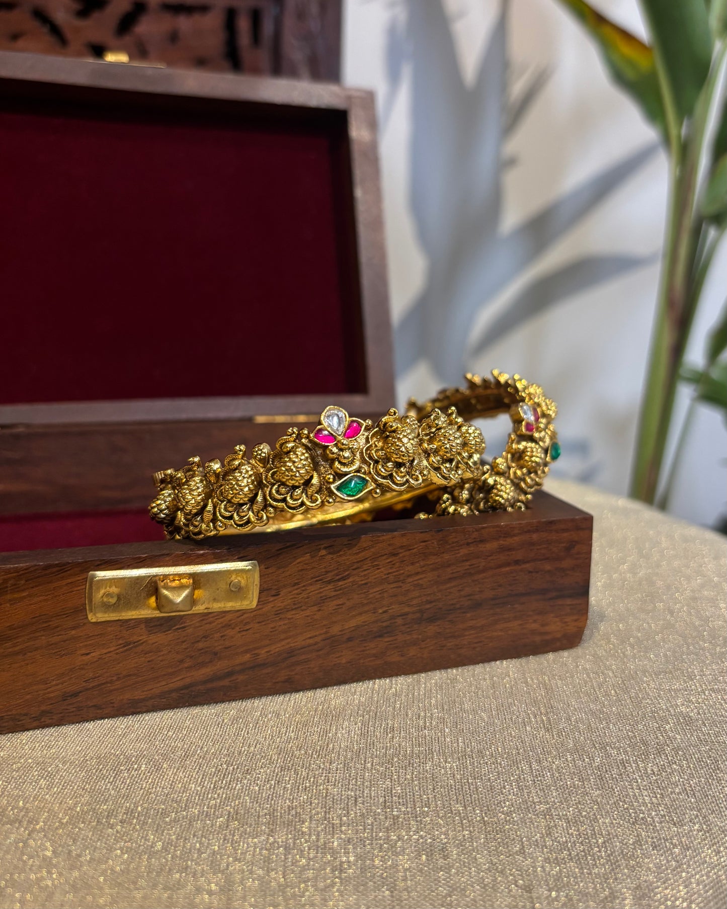 Jadau Kundan Antique Kada Bangles with Multicolor Floral Pendant | BA022