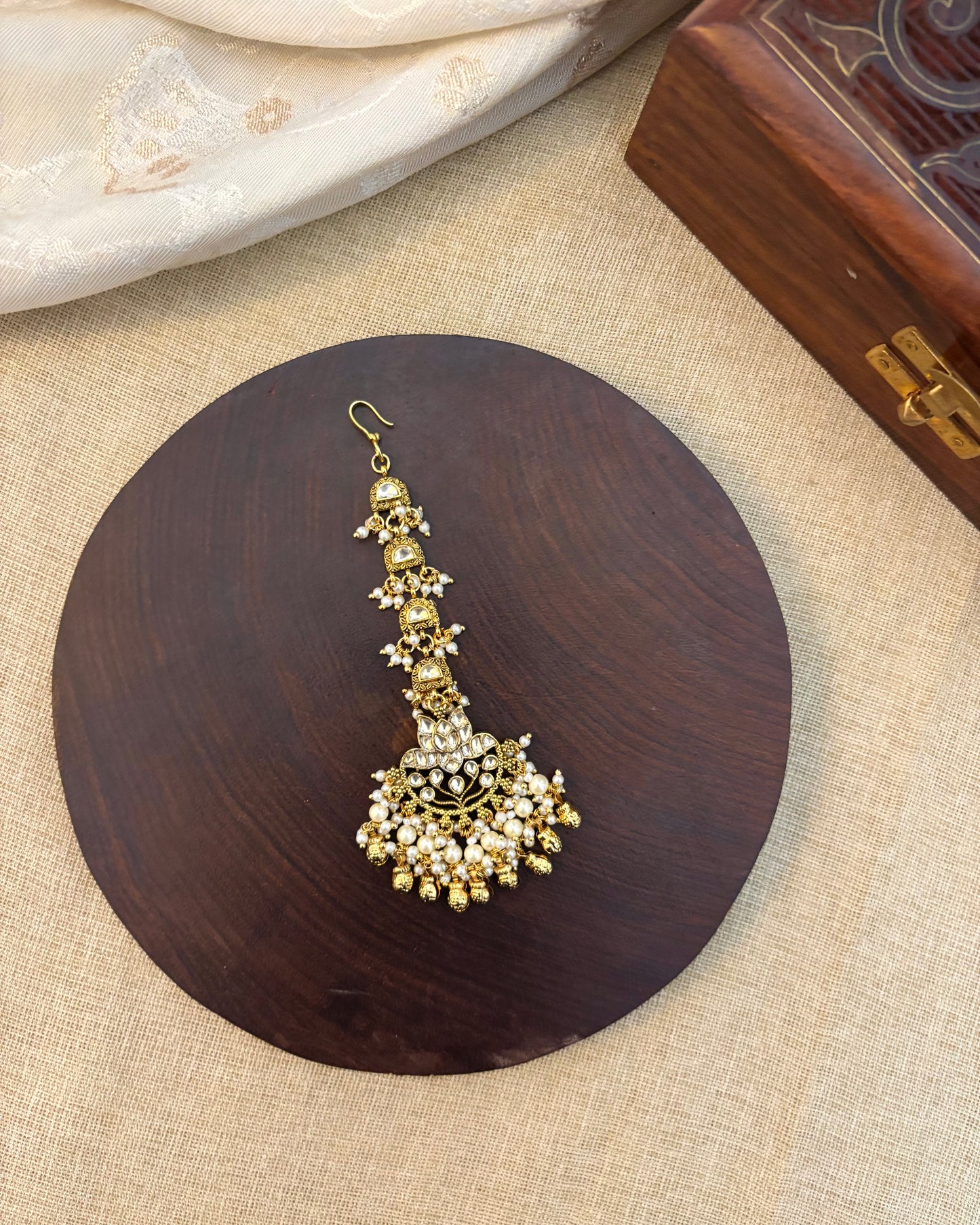 White Lotus Gold-Plated Jadau Kundan Traditional Maang Tikka | MT096