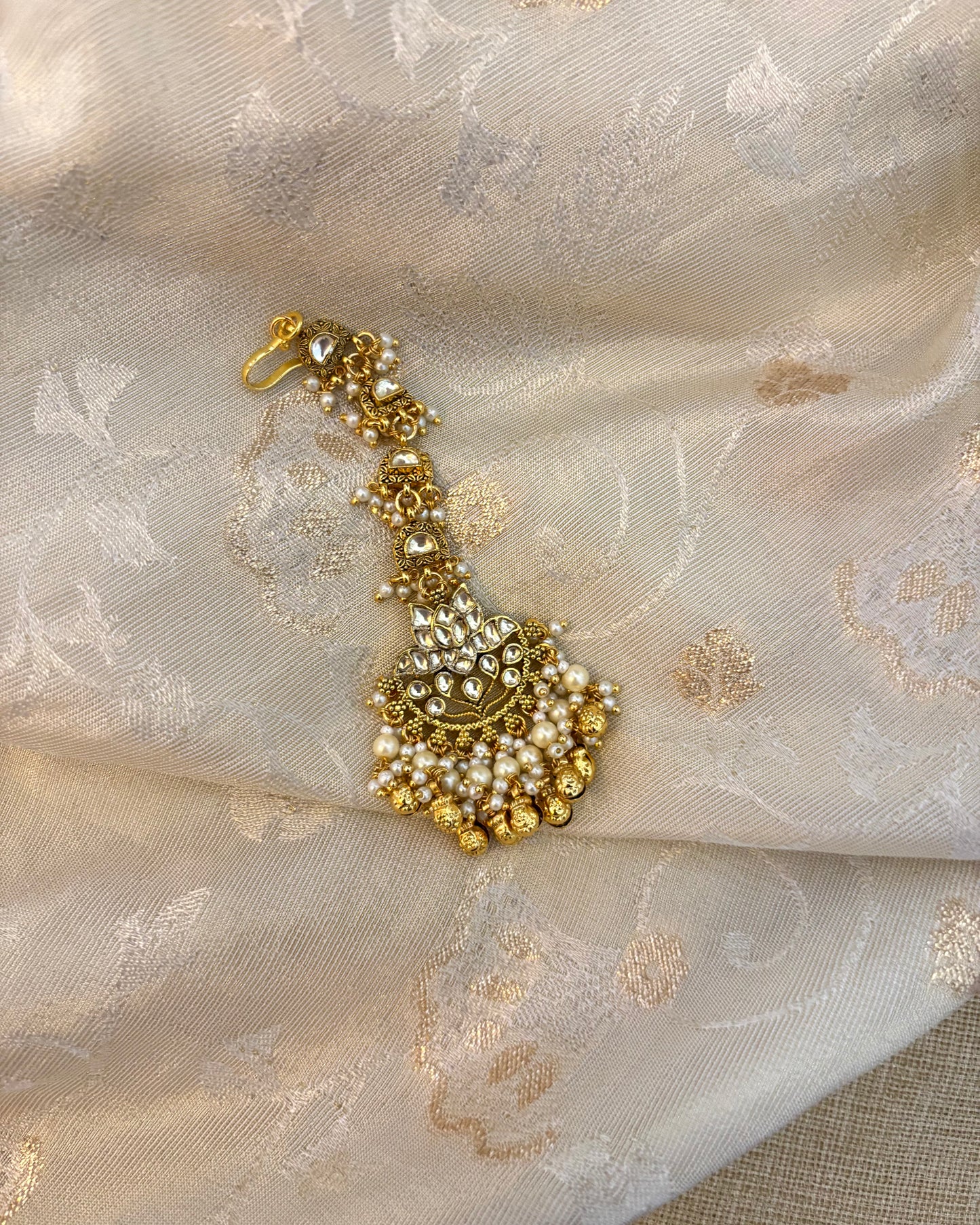 White Lotus Gold-Plated Jadau Kundan Traditional Maang Tikka | MT096