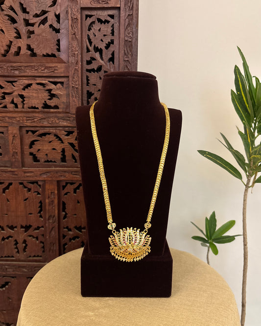 Floral Motif Impon Lotus Pendant Attigai Necklace – Multi Colour | NC650