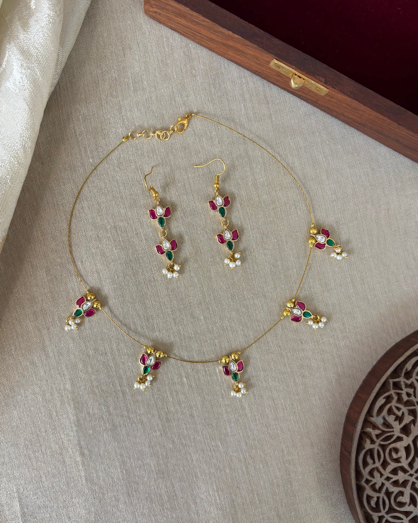 Jadau Kundan Invisible Chain Necklace with Earrings | Multi Colour | NC566