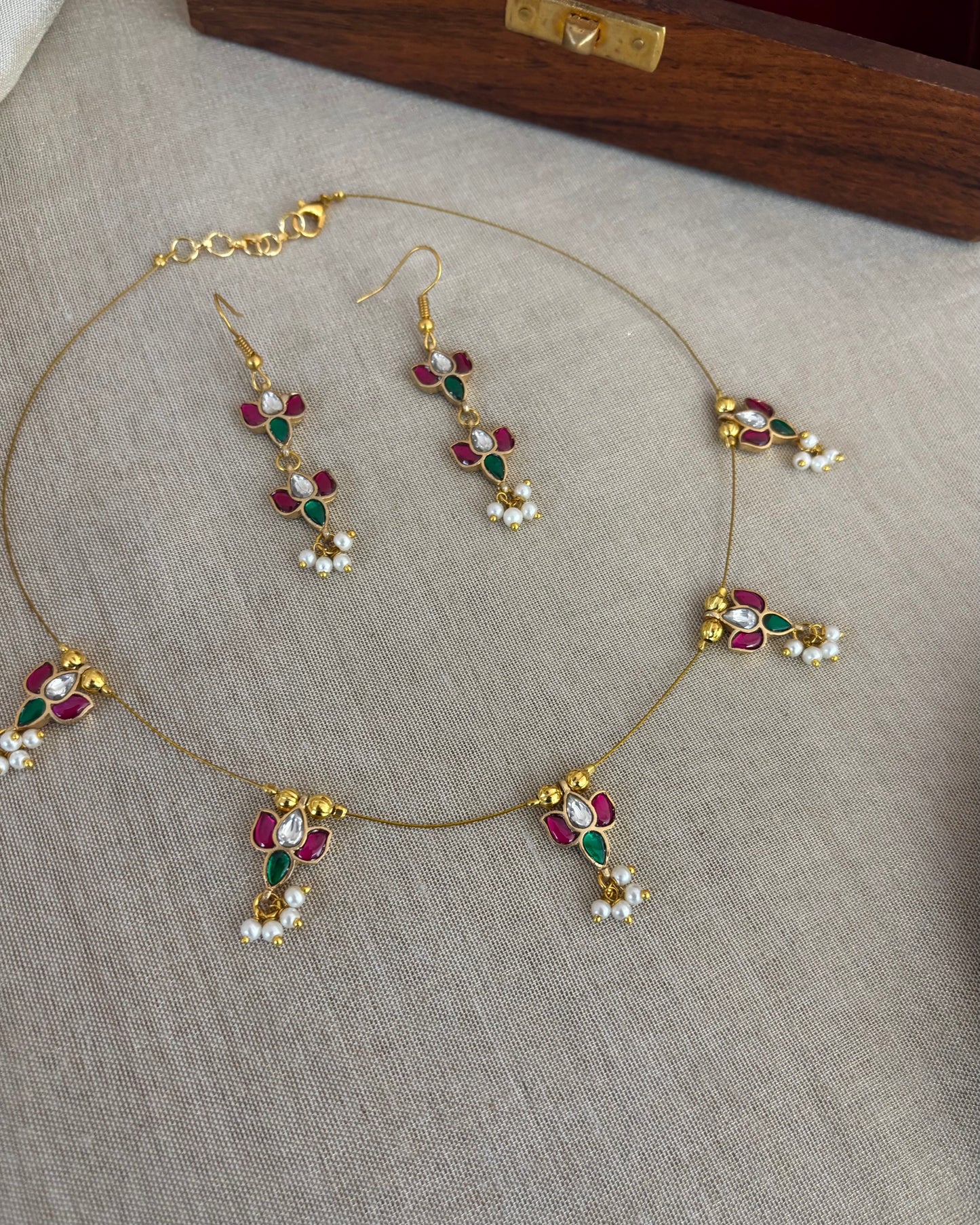 Jadau Kundan Invisible Chain Necklace with Earrings | Multi Colour | NC566