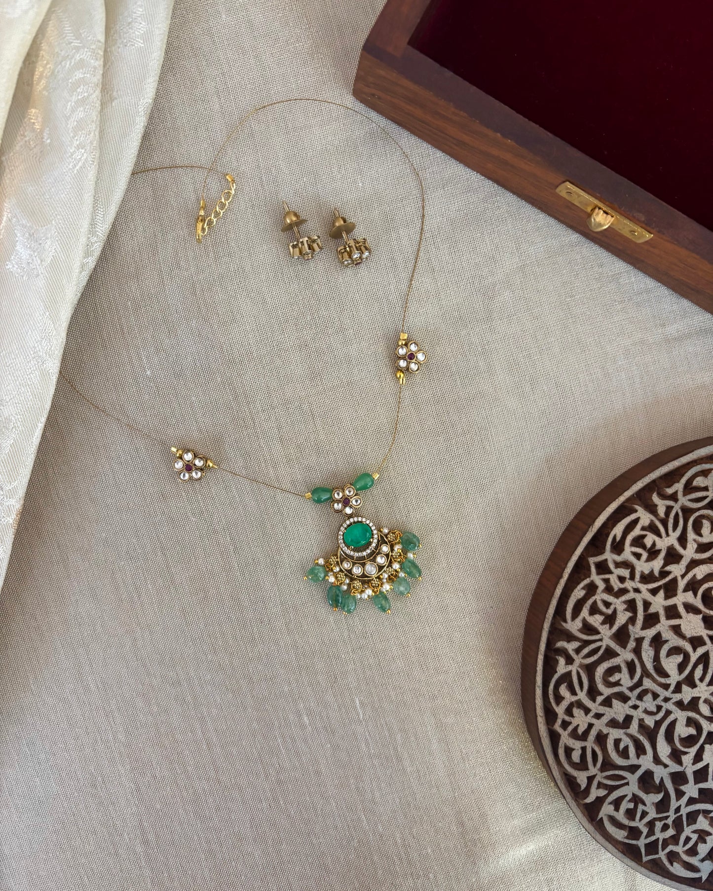 Jadau Kundan Invisible Chain Necklace with Earrings | Green | NC570