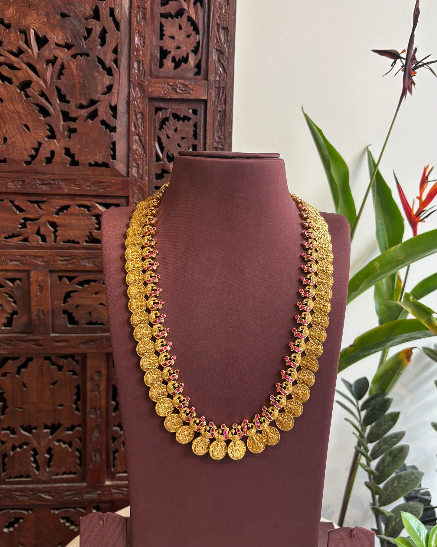 Lakshmi Antique Peacock Kaasu Haram with Kundan Detailing – Bridal Temple Jewellery | NC210