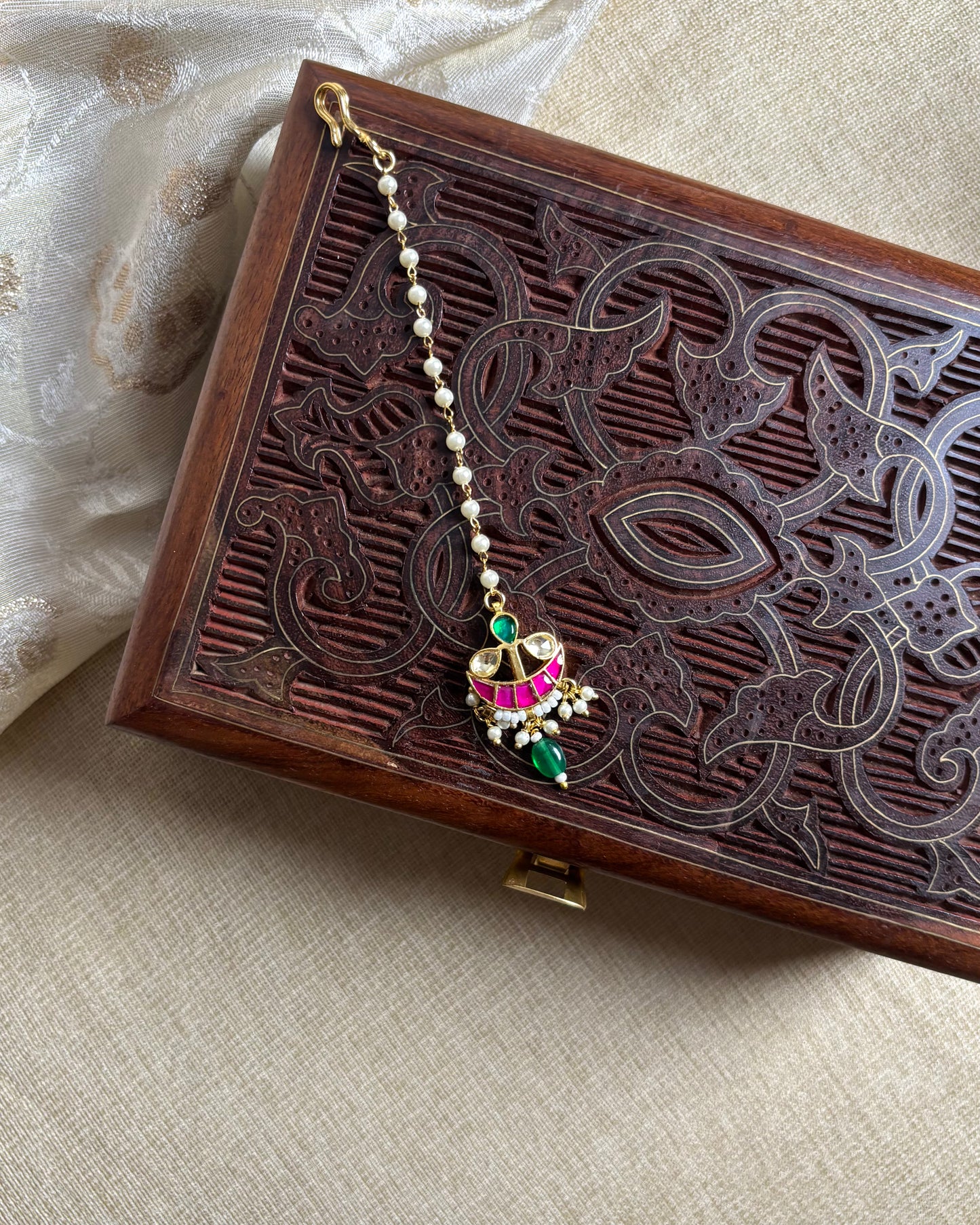 Jadau Kundan Maang Tikka with Pearl Chain | MT124