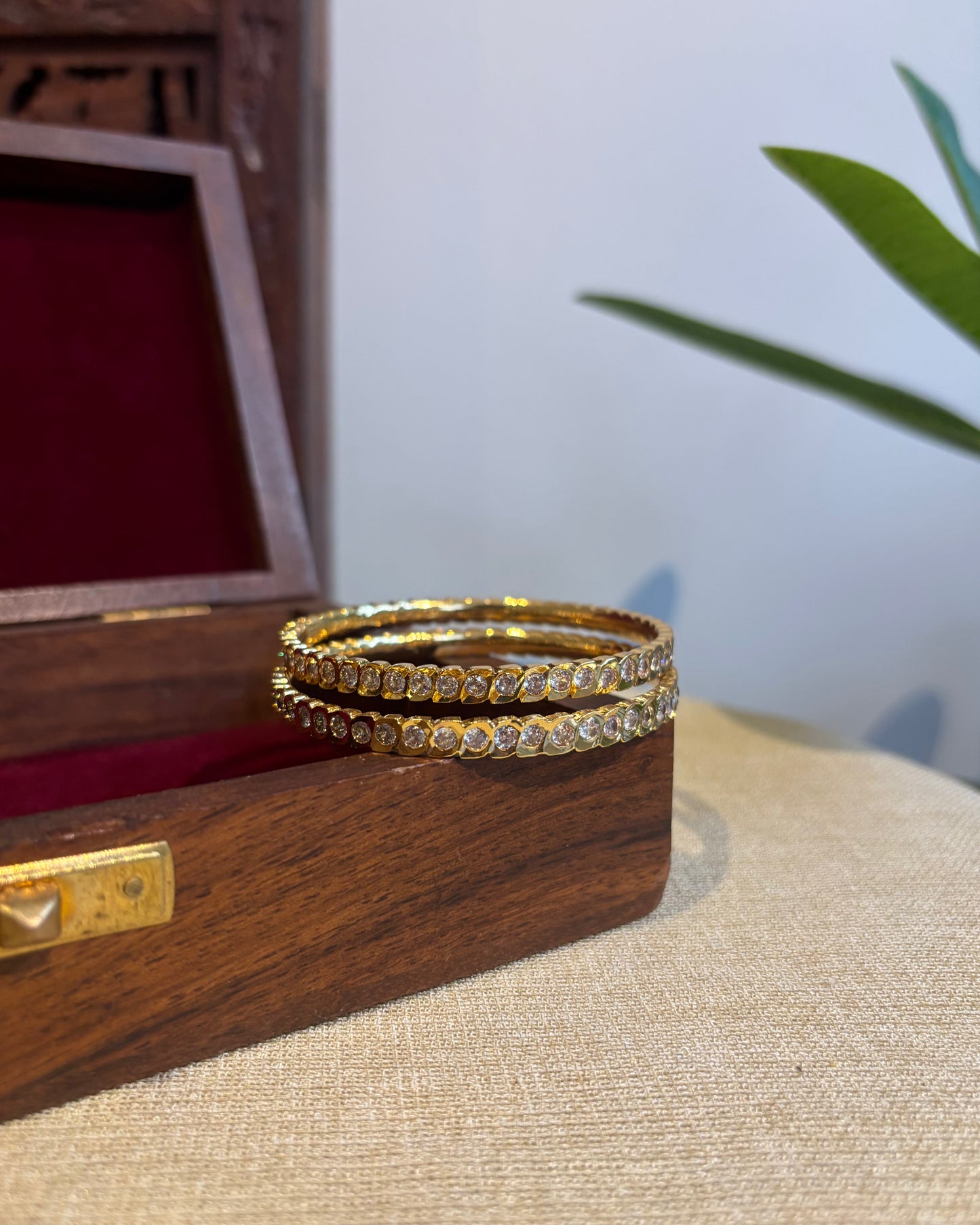 Vintage Impon Bangles | White | BA052