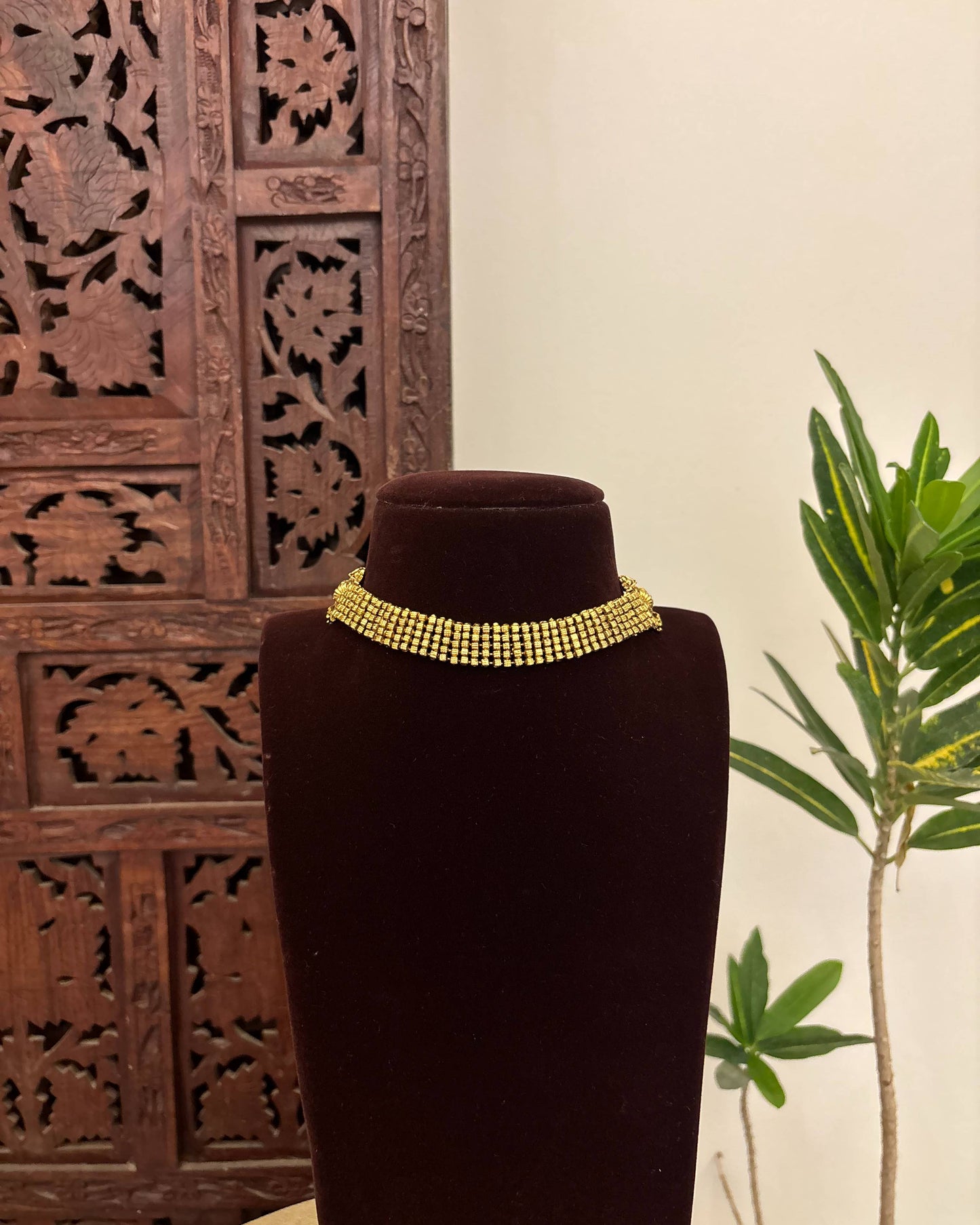 Minimalist Kemp Stone Necklace With Earrings | Contemporary Ethnic Wear | NC657