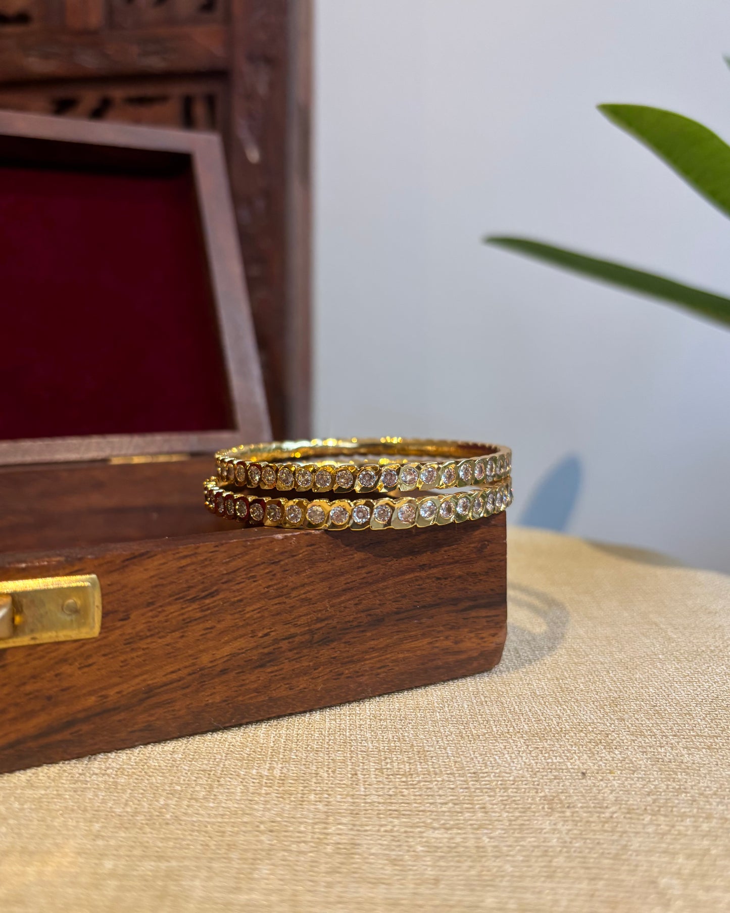 Vintage Impon Bangles | White | BA052