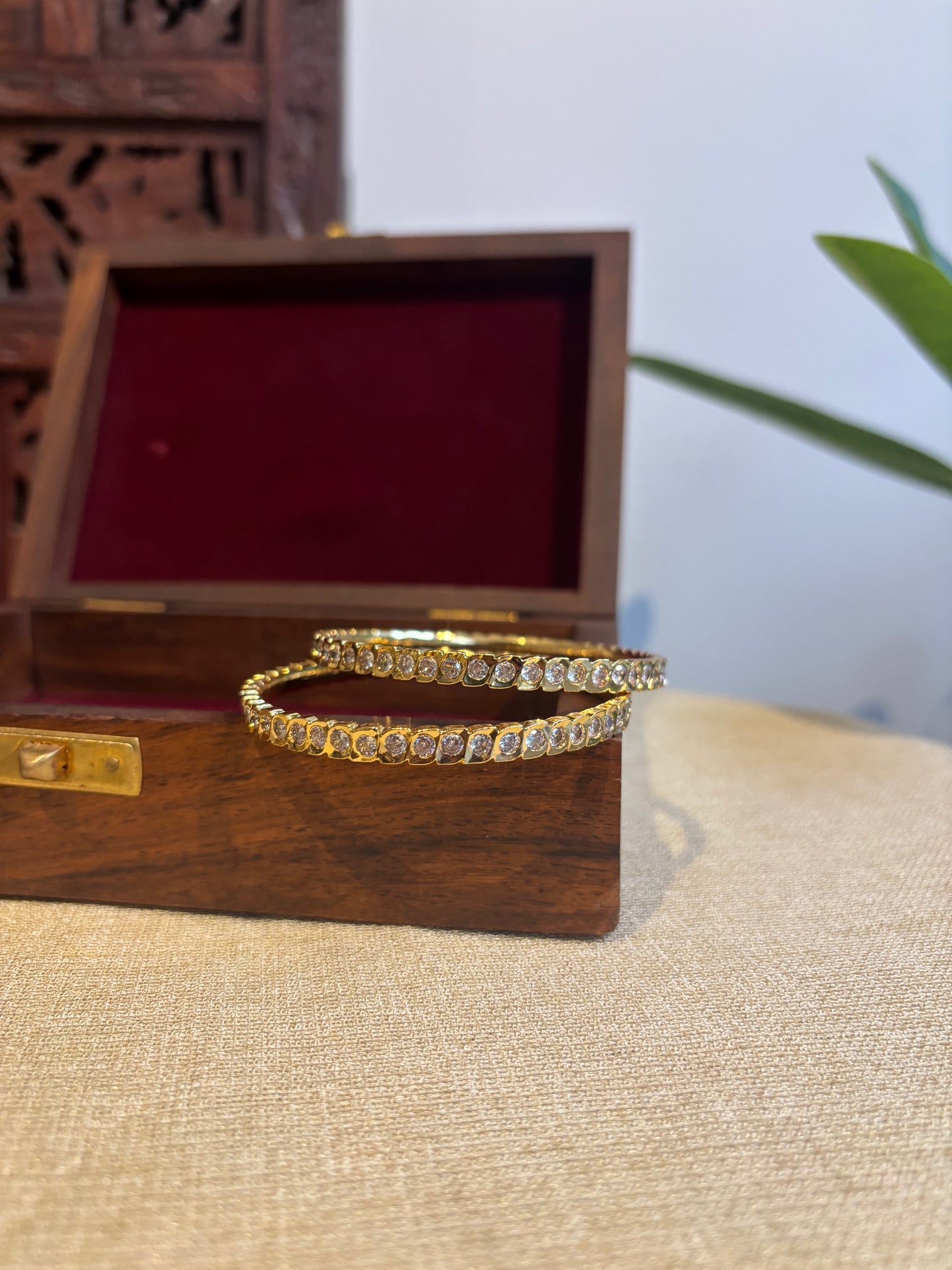 Vintage Impon Bangles | White | BA052