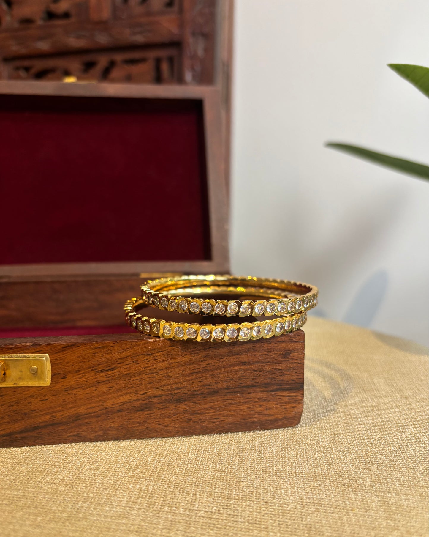 Vintage Impon Bangles | White | BA052