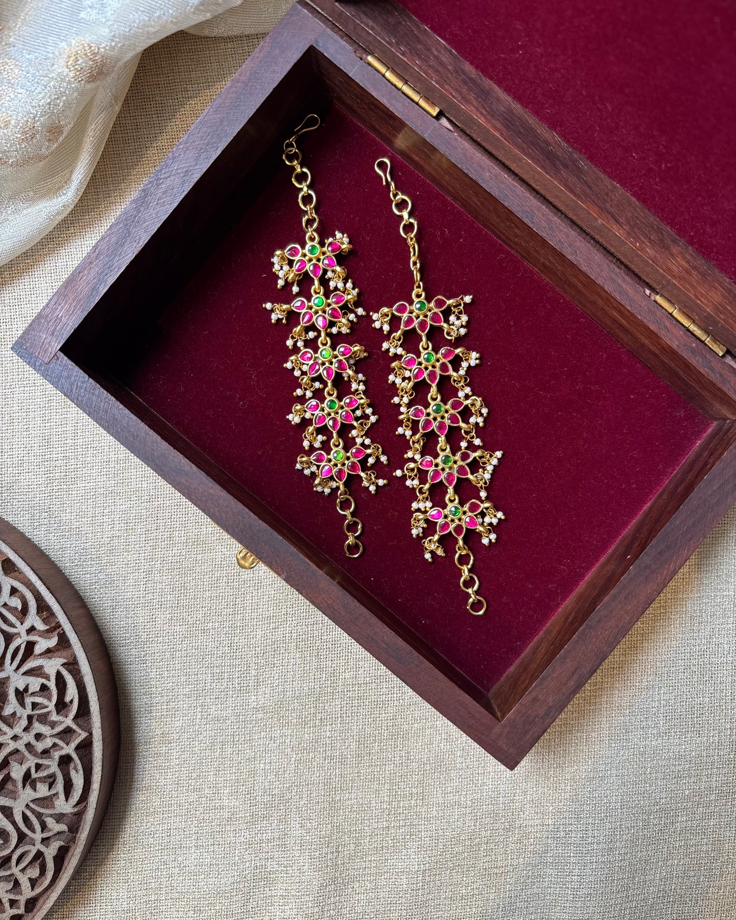 Floral Jadau Kundan Straight Ear Chain –  Multicolor | EC105