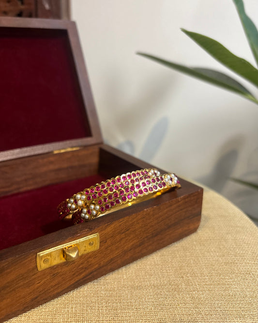 Vintage Impon Bangles | Ruby | BA061