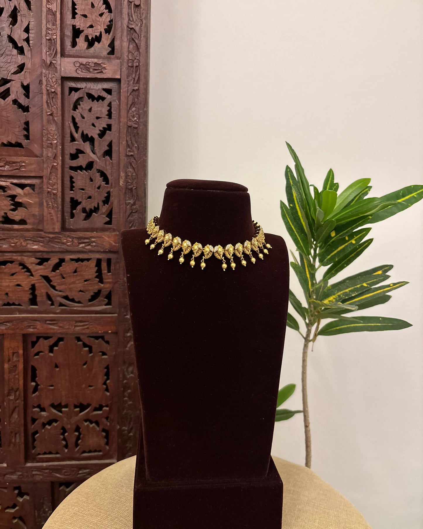 Minimalist Antique Stone Necklace With Earrings | Contemporary Ethnic Wear | NC660