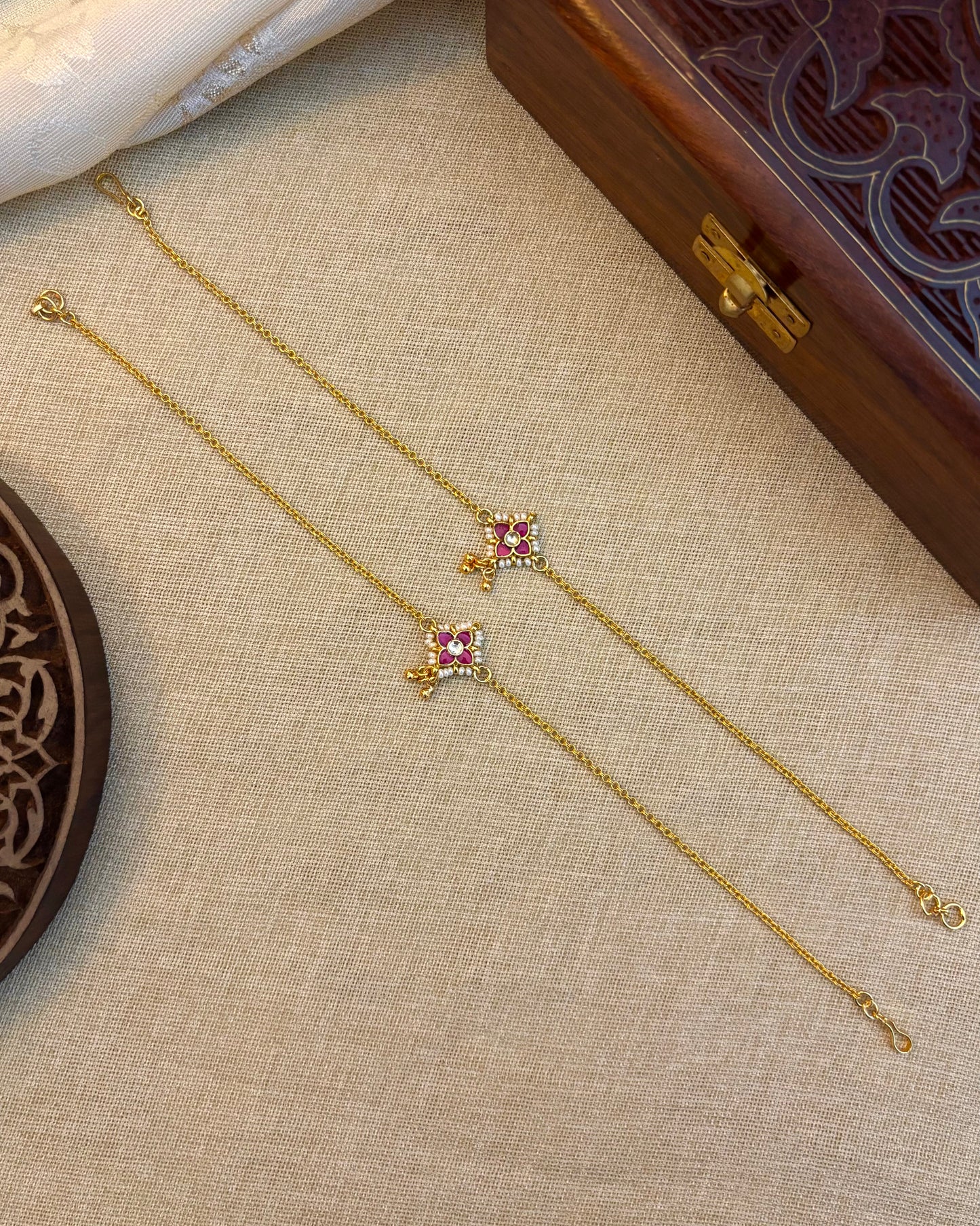 Minimal Floral Anklets – Elegant Gold-Plated Design | AN006