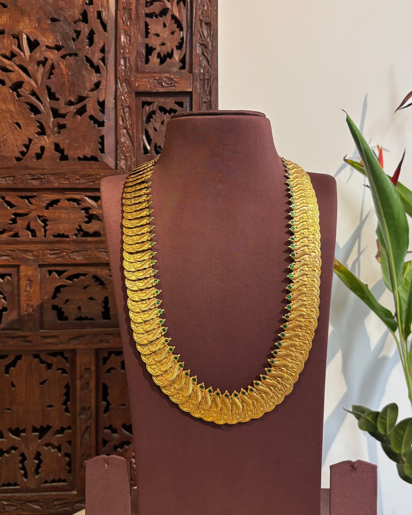 Lakshmi Antique Peacock Kaasu Haram with Kundan Detailing – Bridal Temple Jewellery | NC244