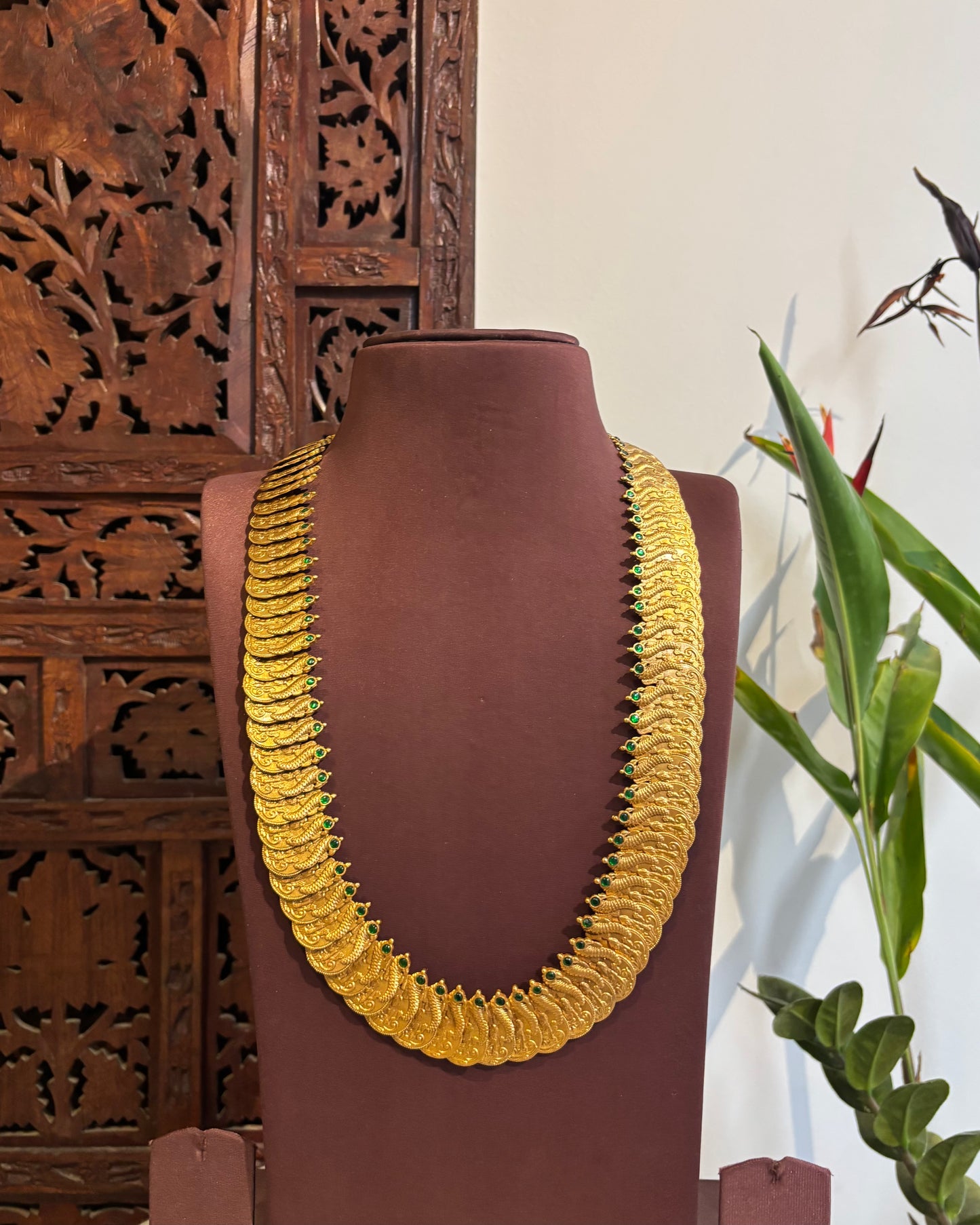 Lakshmi Antique Peacock Kaasu Haram with Kundan Detailing – Bridal Temple Jewellery | NC244