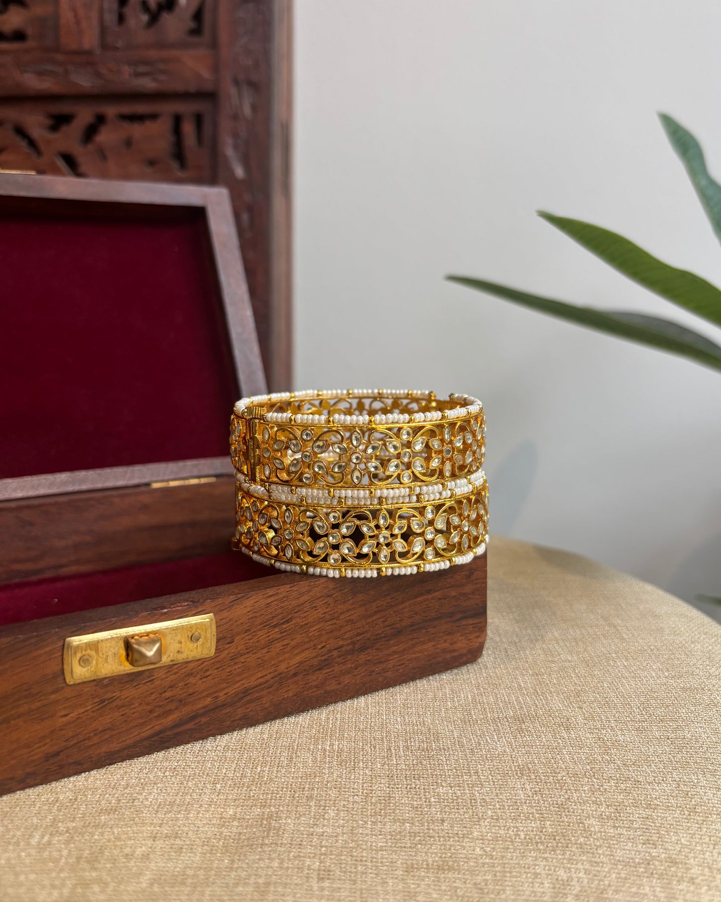 White Jadau Kundan Gold Plated Bangles | BA064