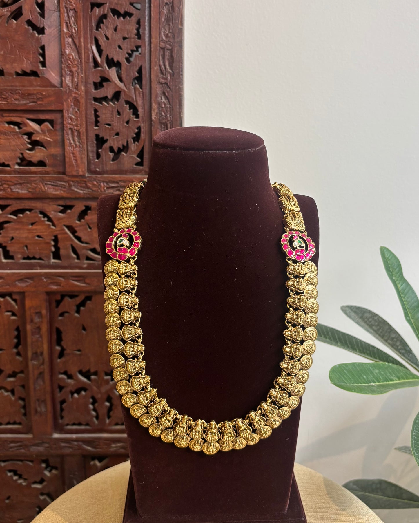 Lakshmi Antique Peacock Kaasu Haram with Kundan Detailing – Bridal Temple Jewellery | NC467