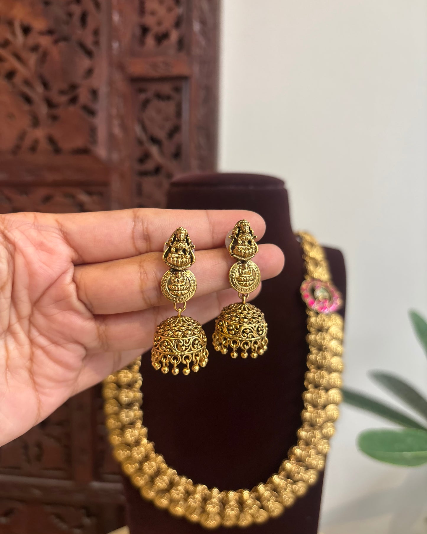 Lakshmi Antique Peacock Kaasu Haram with Kundan Detailing – Bridal Temple Jewellery | NC467