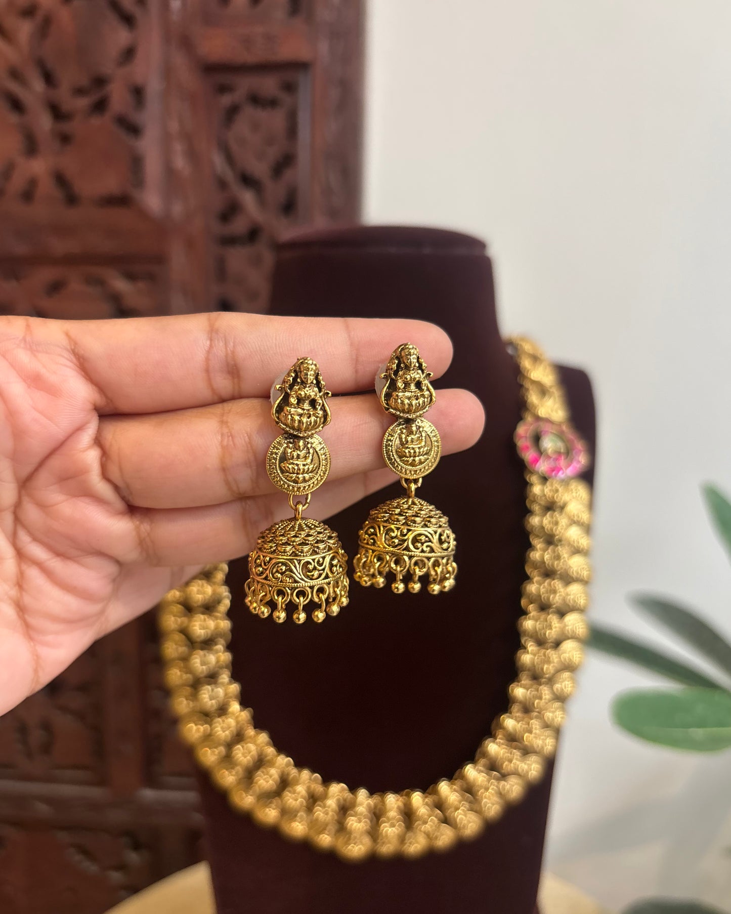 Lakshmi Antique Peacock Kaasu Haram with Kundan Detailing – Bridal Temple Jewellery | NC467