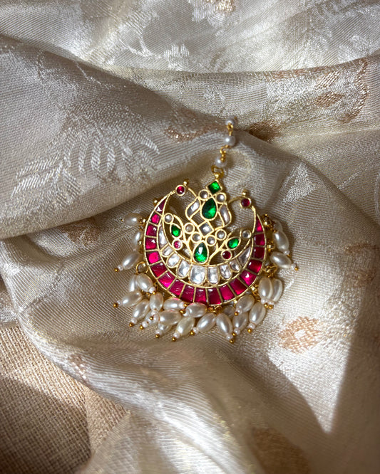 Gold-Plated Jadau Kundan Crescent Maang Tikka