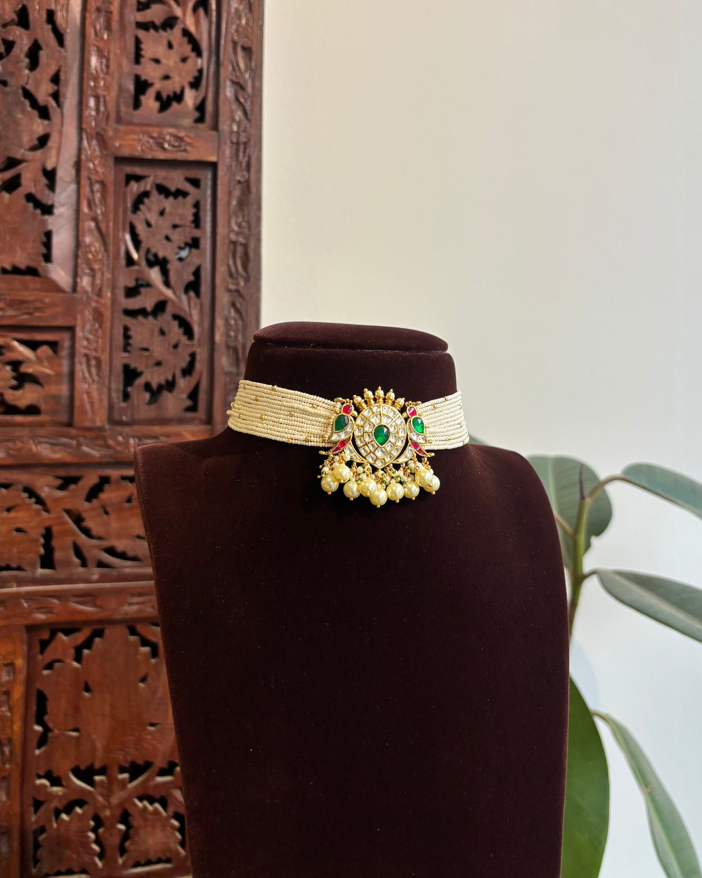 Pearl Statement Choker with Green Parrot Pendant & Matching Earrings | NC327