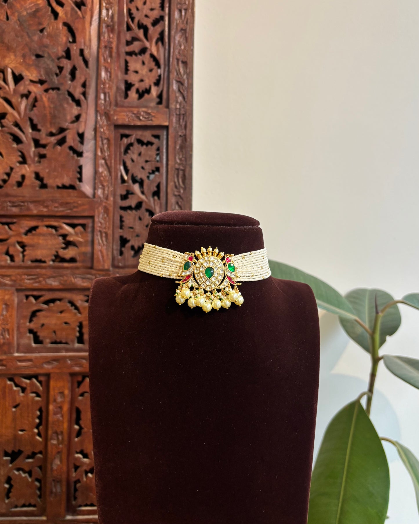 Pearl Statement Choker with Green Parrot Pendant & Matching Earrings | NC327