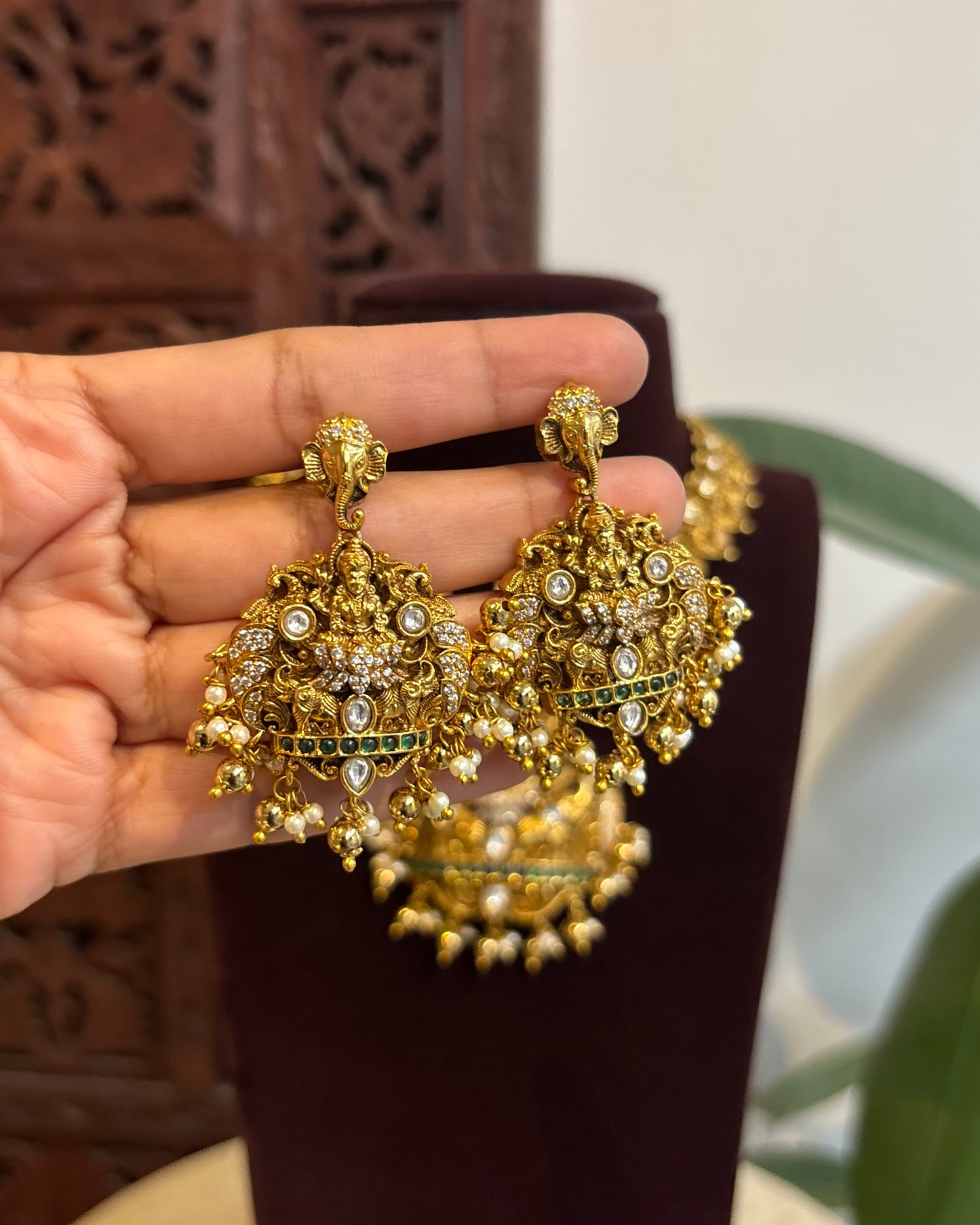 Antique Finish Jadau Pearl Necklace Set with Matching Earrings | NC328