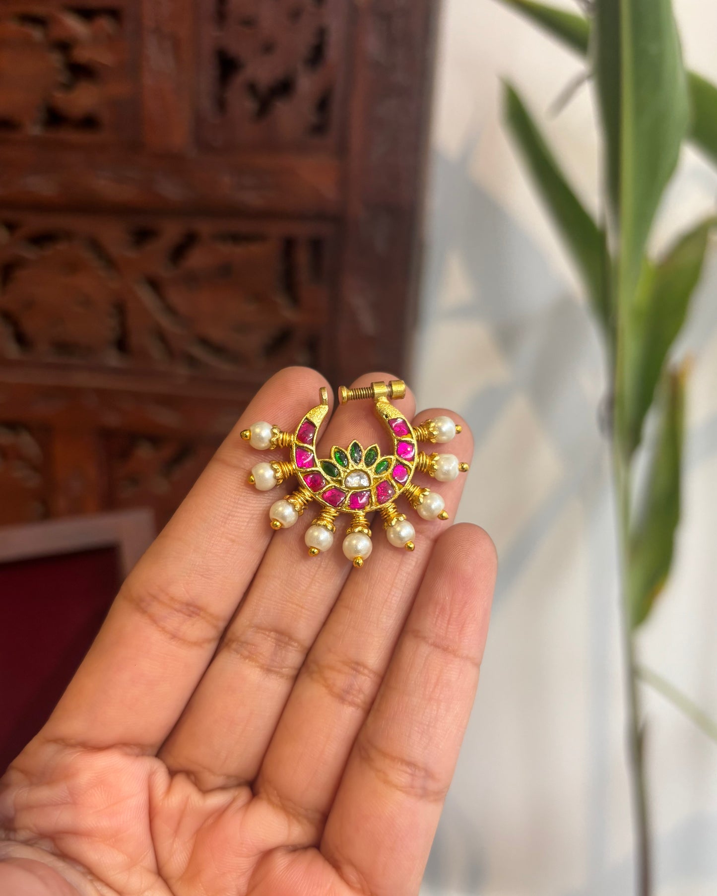 Statement Floral Nosepin | NP076