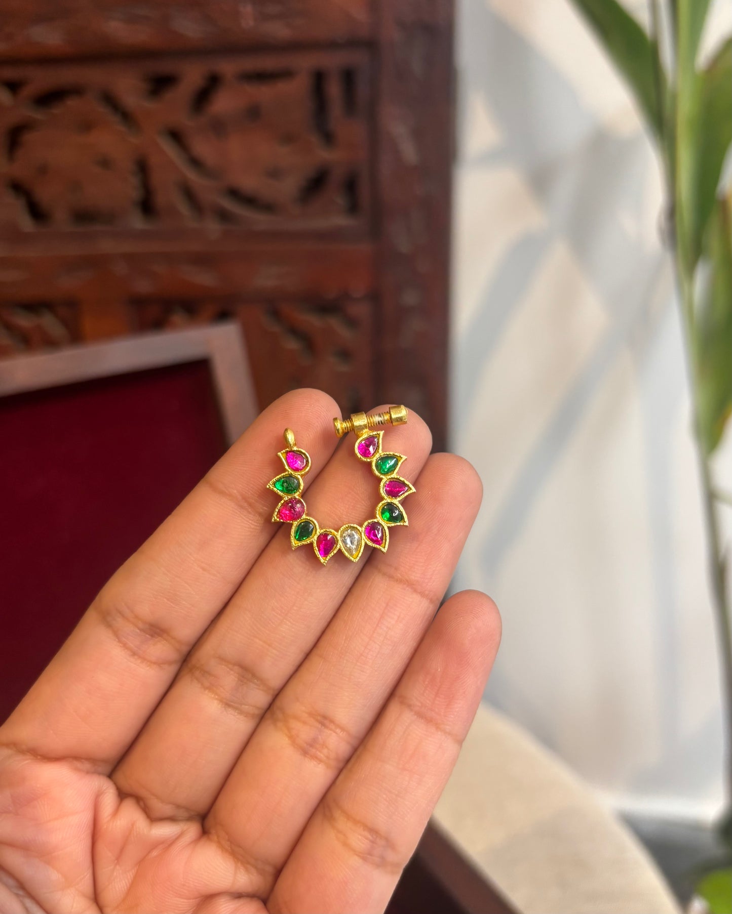 Intricate Floral Nosepin | NP077