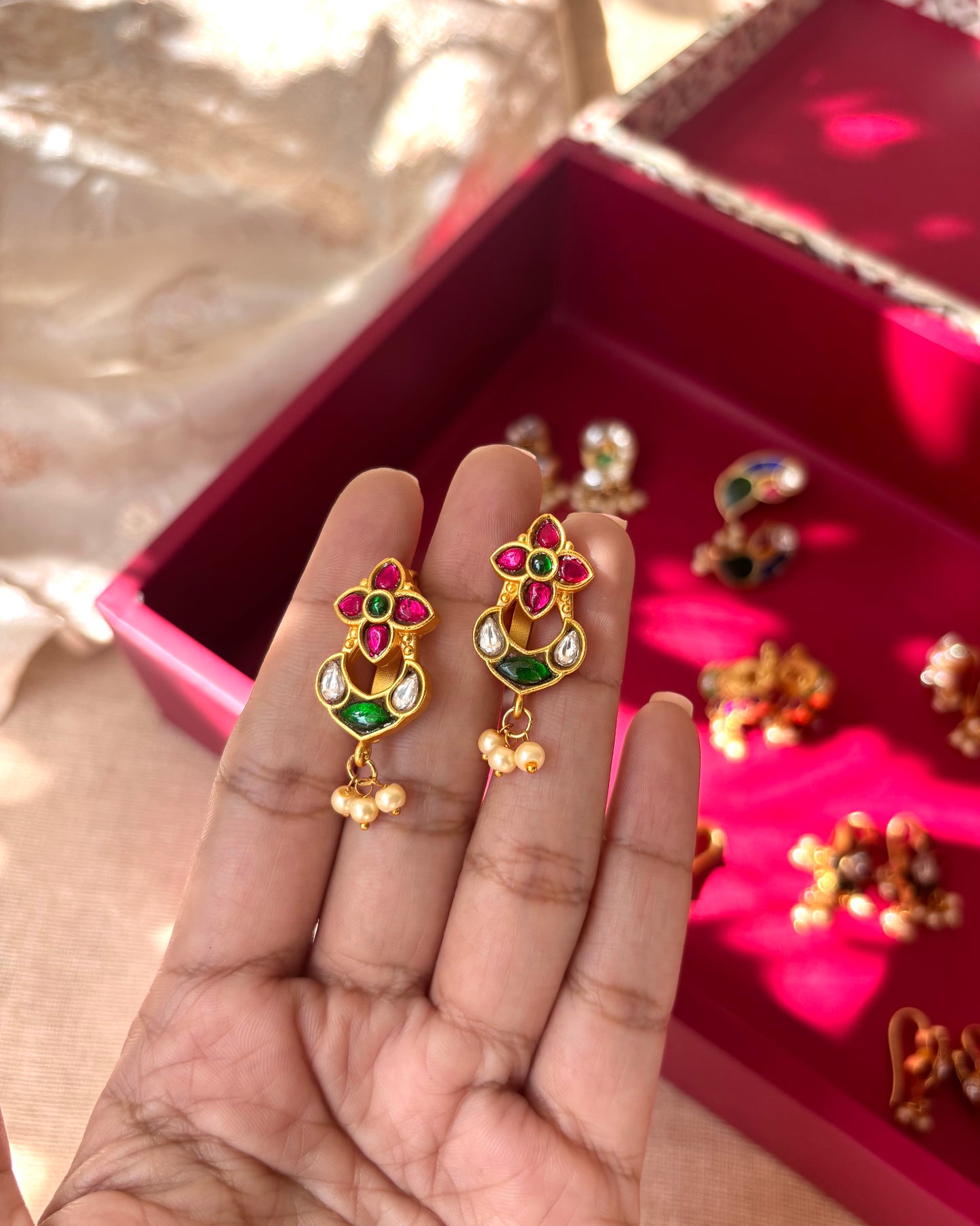 Multicolor Floral Gold-Finish Jadau Bugadi | ER035