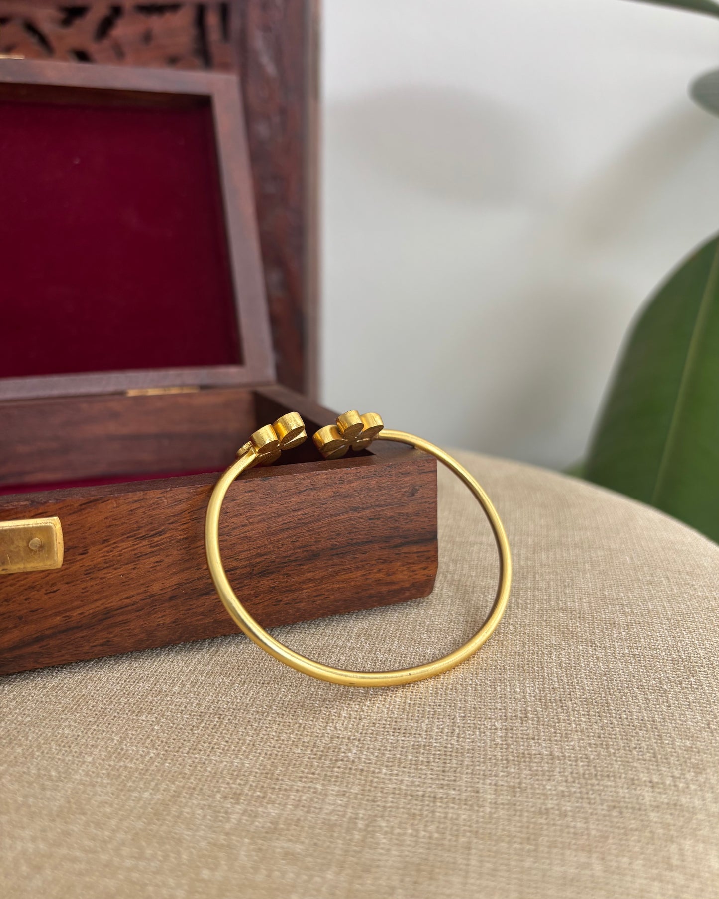 Minimal Jadau Kundan Bracelets | BA043