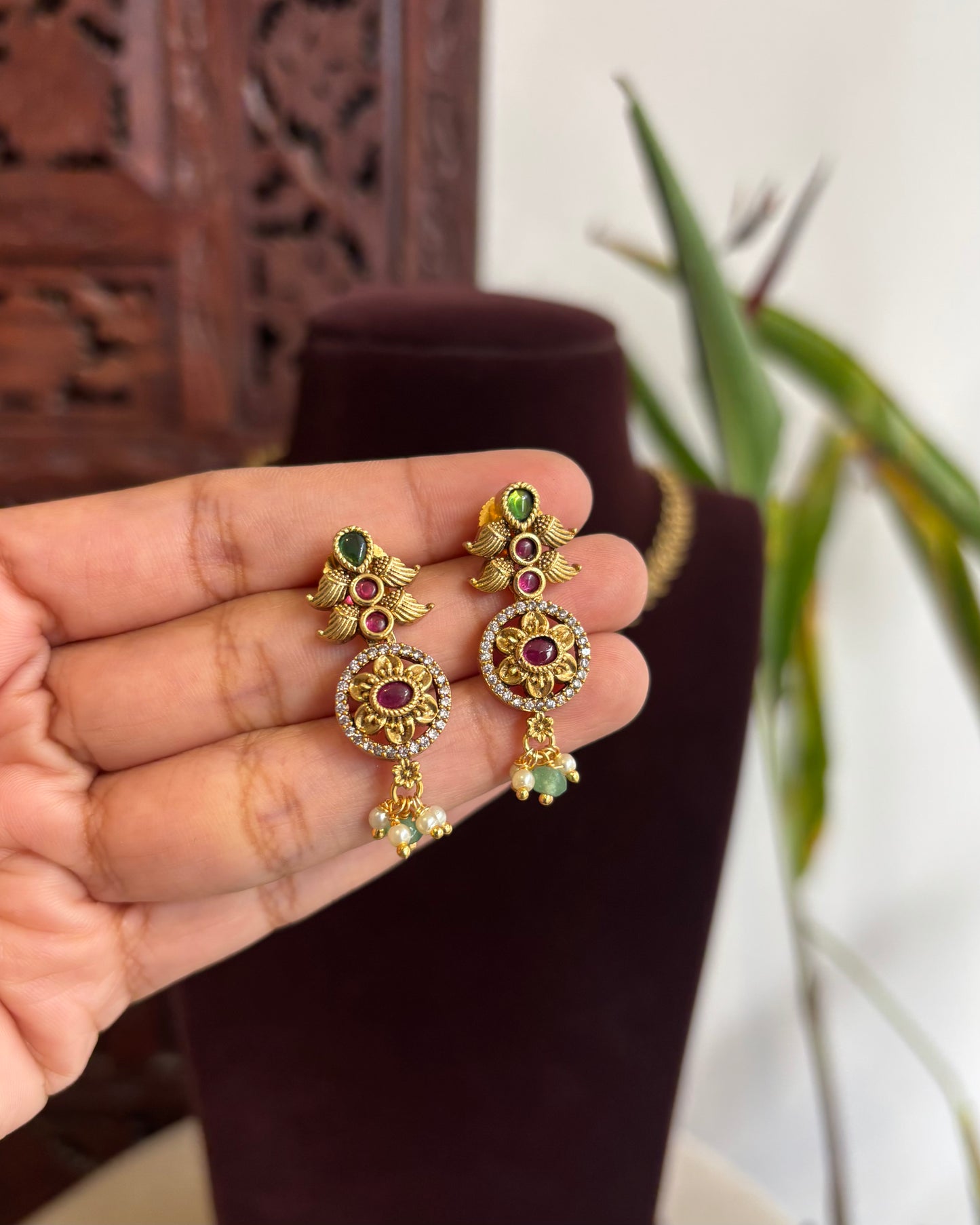 Minimal Kemp Floral Necklace Set | Matching Earrings | NC232