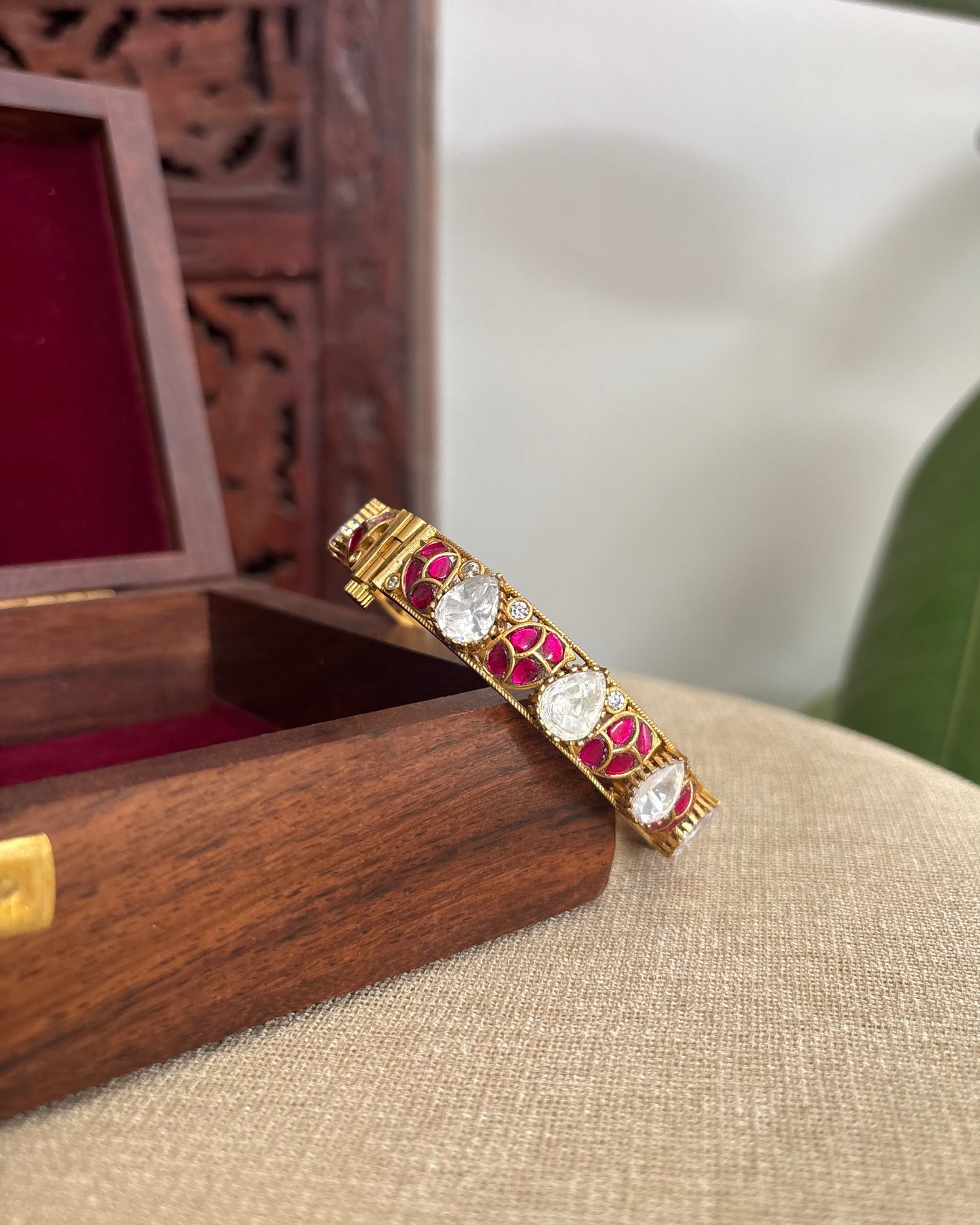 Ruby White Jadau Kundan Bangle | BA086