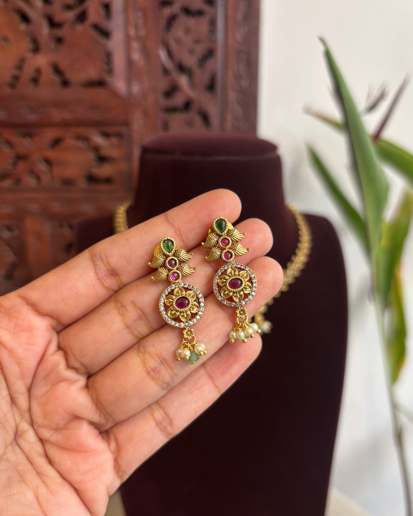 Minimal Kemp Floral Necklace Set | Matching Earrings | NC232