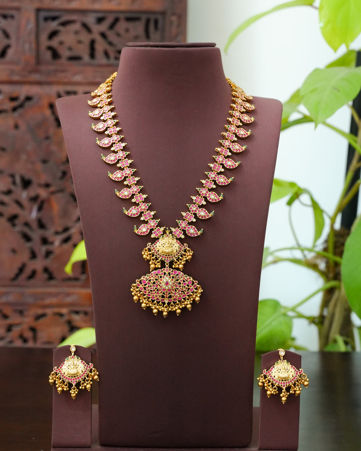 2 in 1 Reversible Ruby & White Kundan Mango Haram with Earrings
