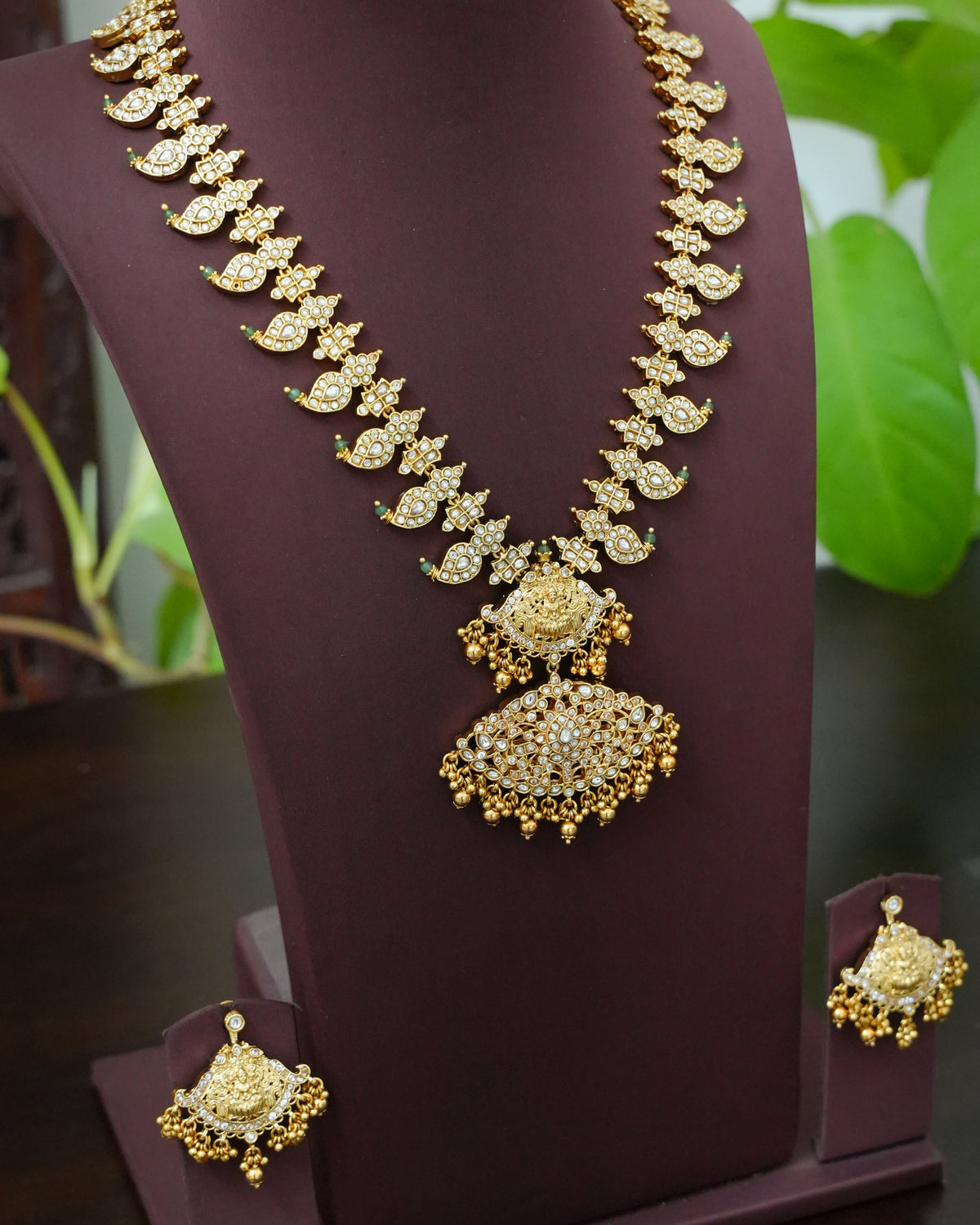 2 in 1 Reversible Ruby & White Kundan Mango Haram with Earrings