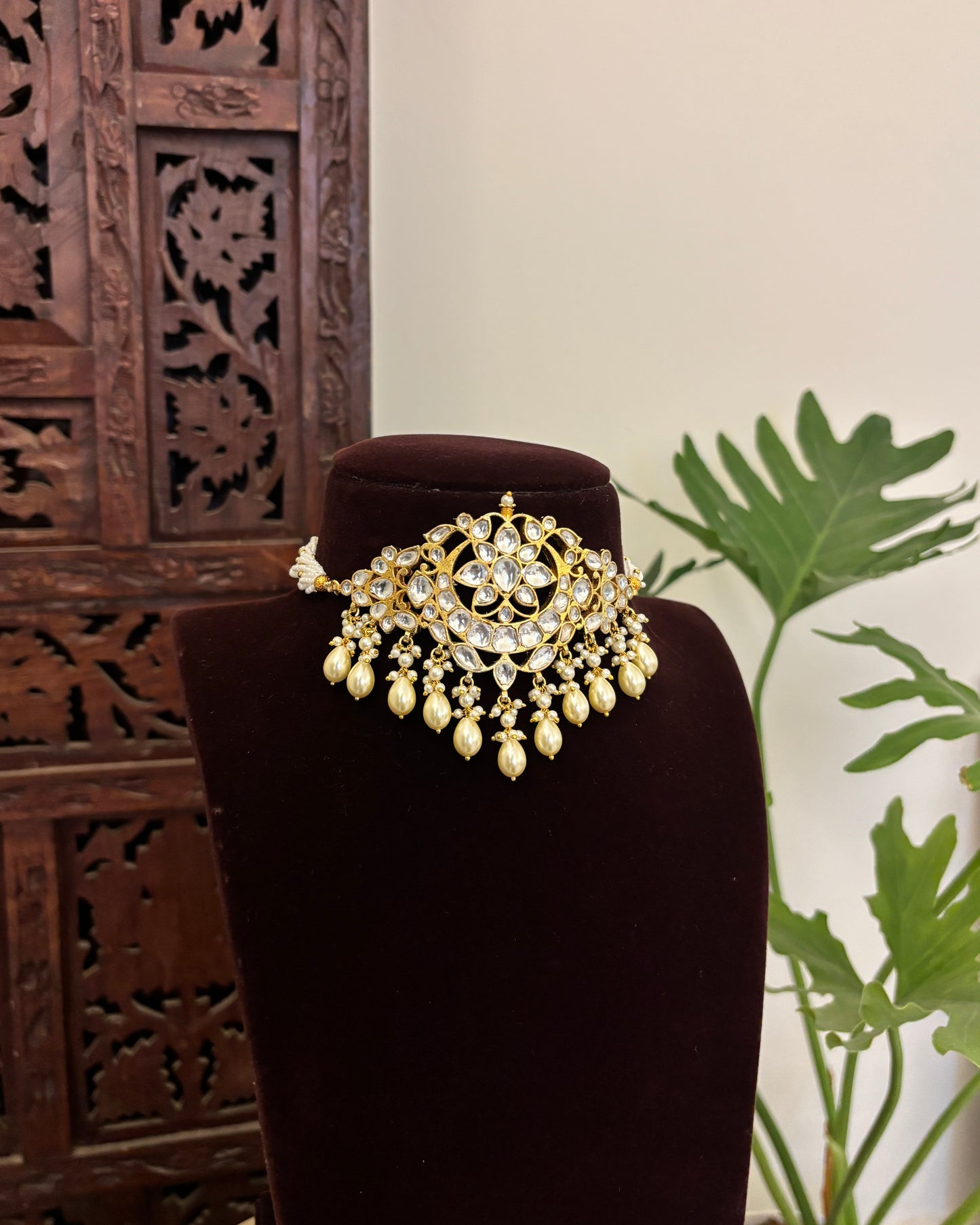 NC672 - Statement White Kundan Choker 3