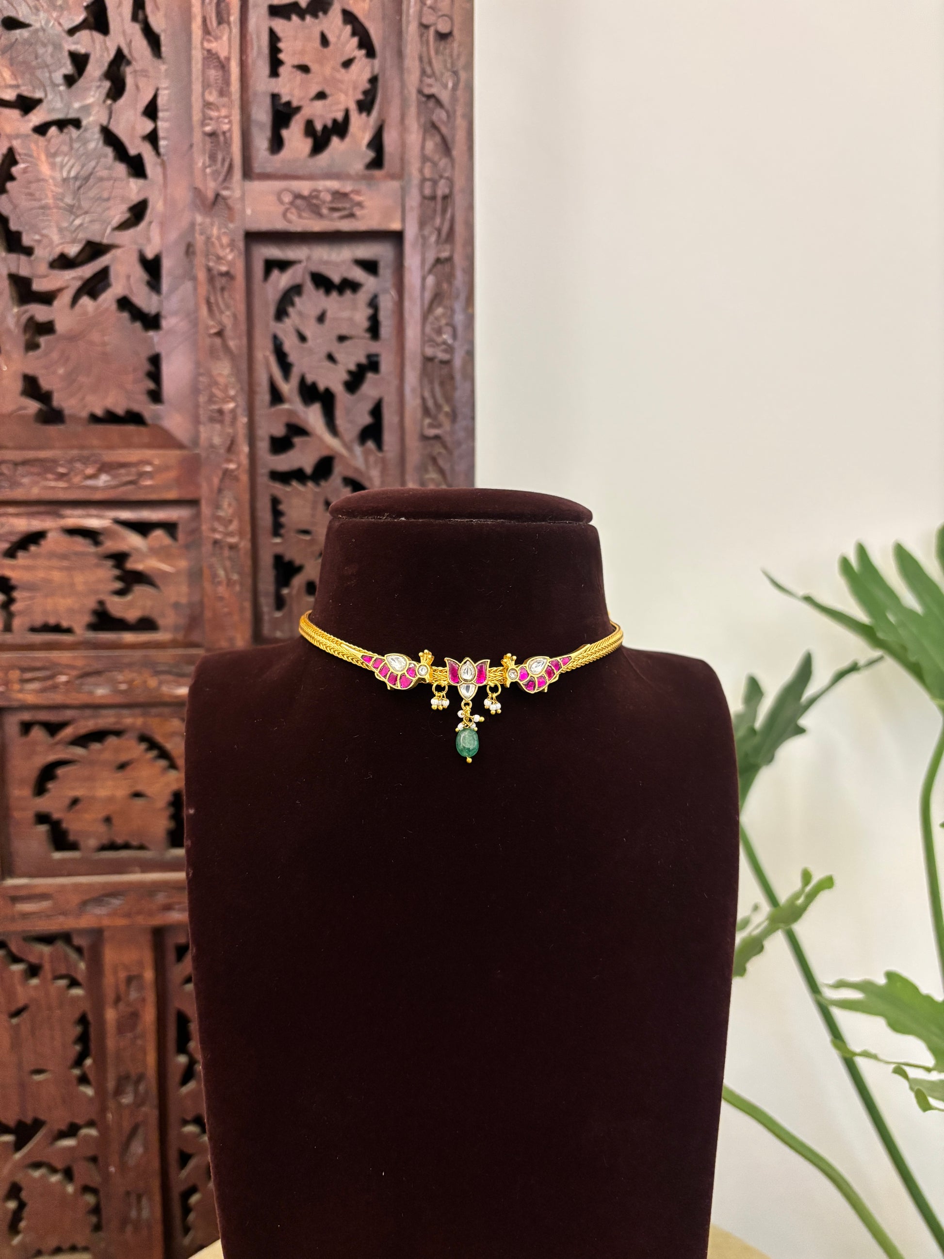 NC674 - Lotus Bloom Kundan Choker 2